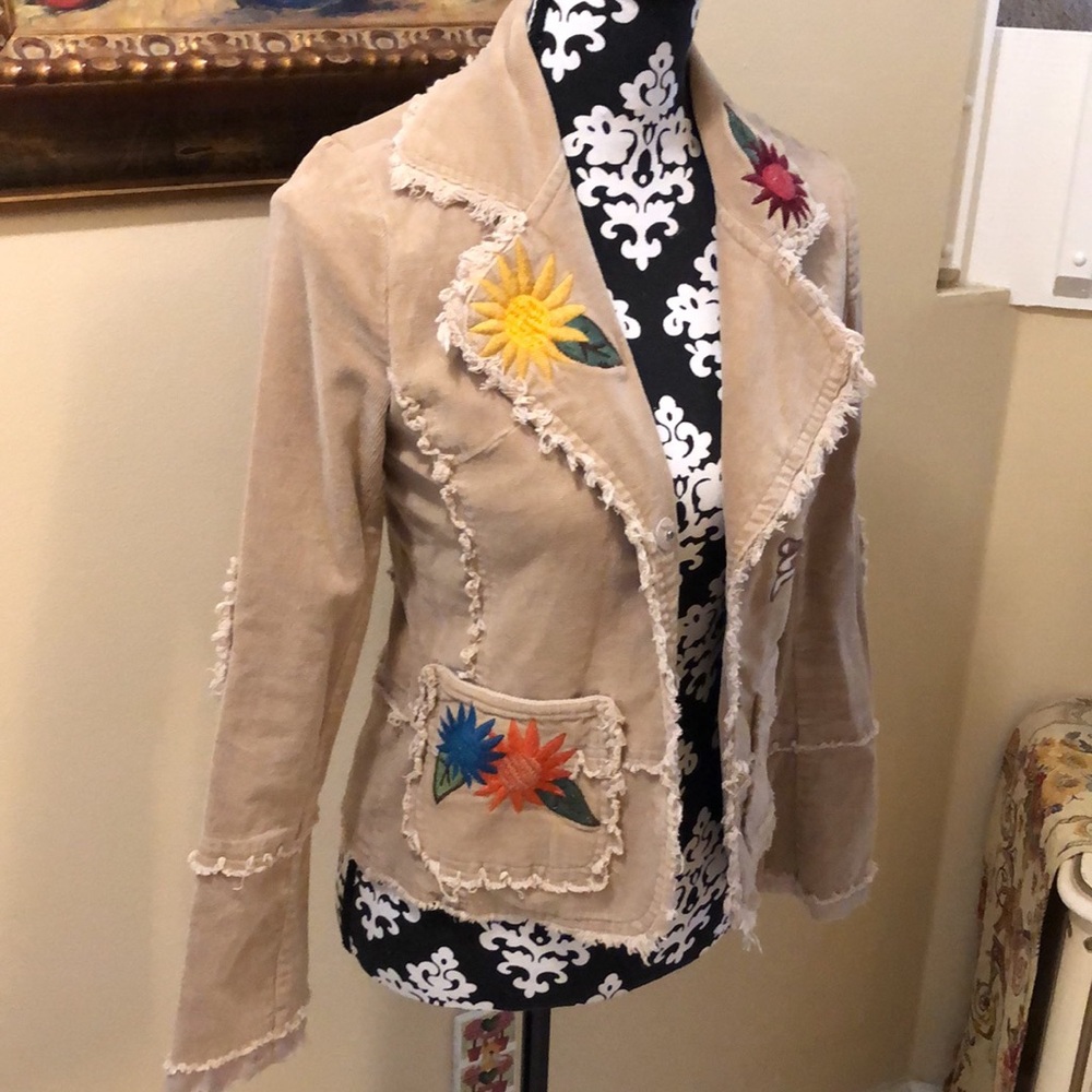 🌻Wet Seal Corduroy embroidered bohemian fringe snap close eyelet lined jacket - Picture 2 of 16